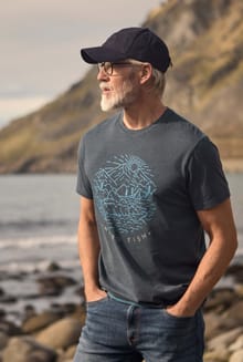 Lakes and Peaks Front Print Graphic T-Shirt Navy